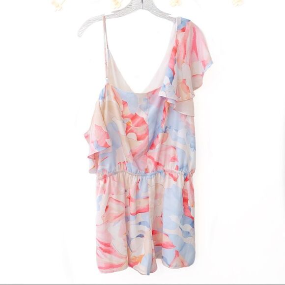 1.State Ruffled Asymmetrical Romper Pink Large - Picture 7 of 7